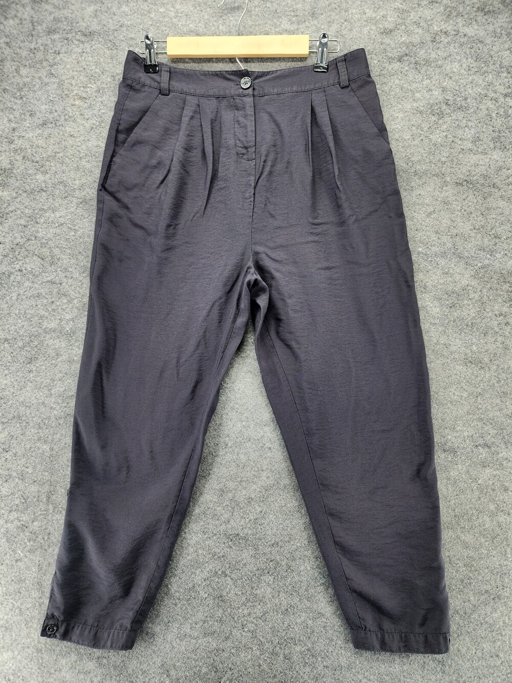 Armani Exchange Pants Womens 4 Black Pleated Capri Roll Tab